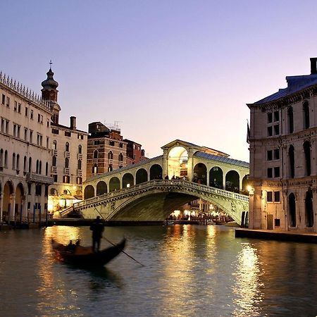 Ai Boteri Albergue Venecia Exterior foto